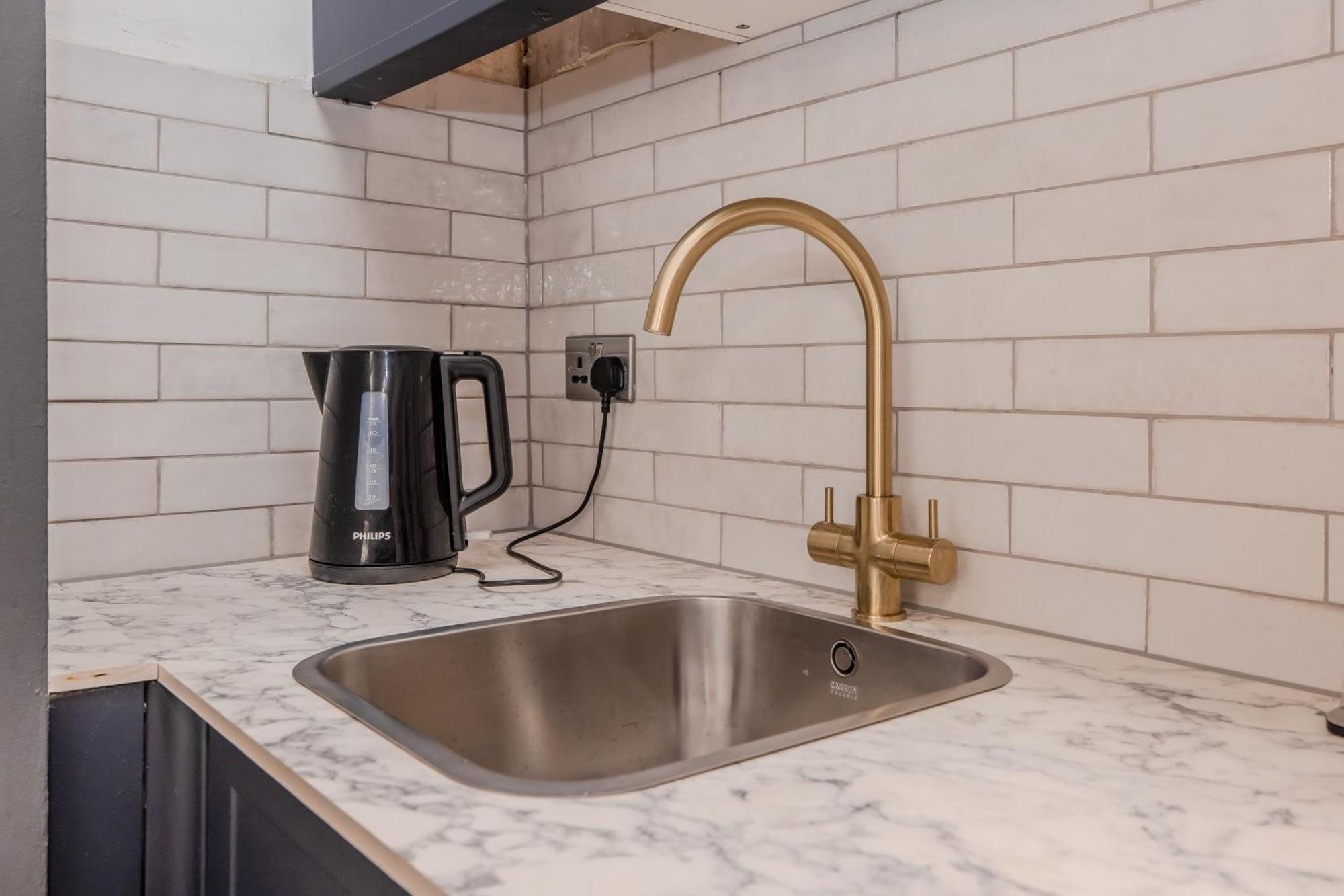 Apartment Super One Bedroom Flat I Next To Station I Walking Distance To