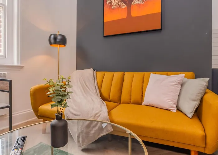 Super Central One Bedroom Flat I Next To Brighton Station I Walking Distance To Brighton Beach