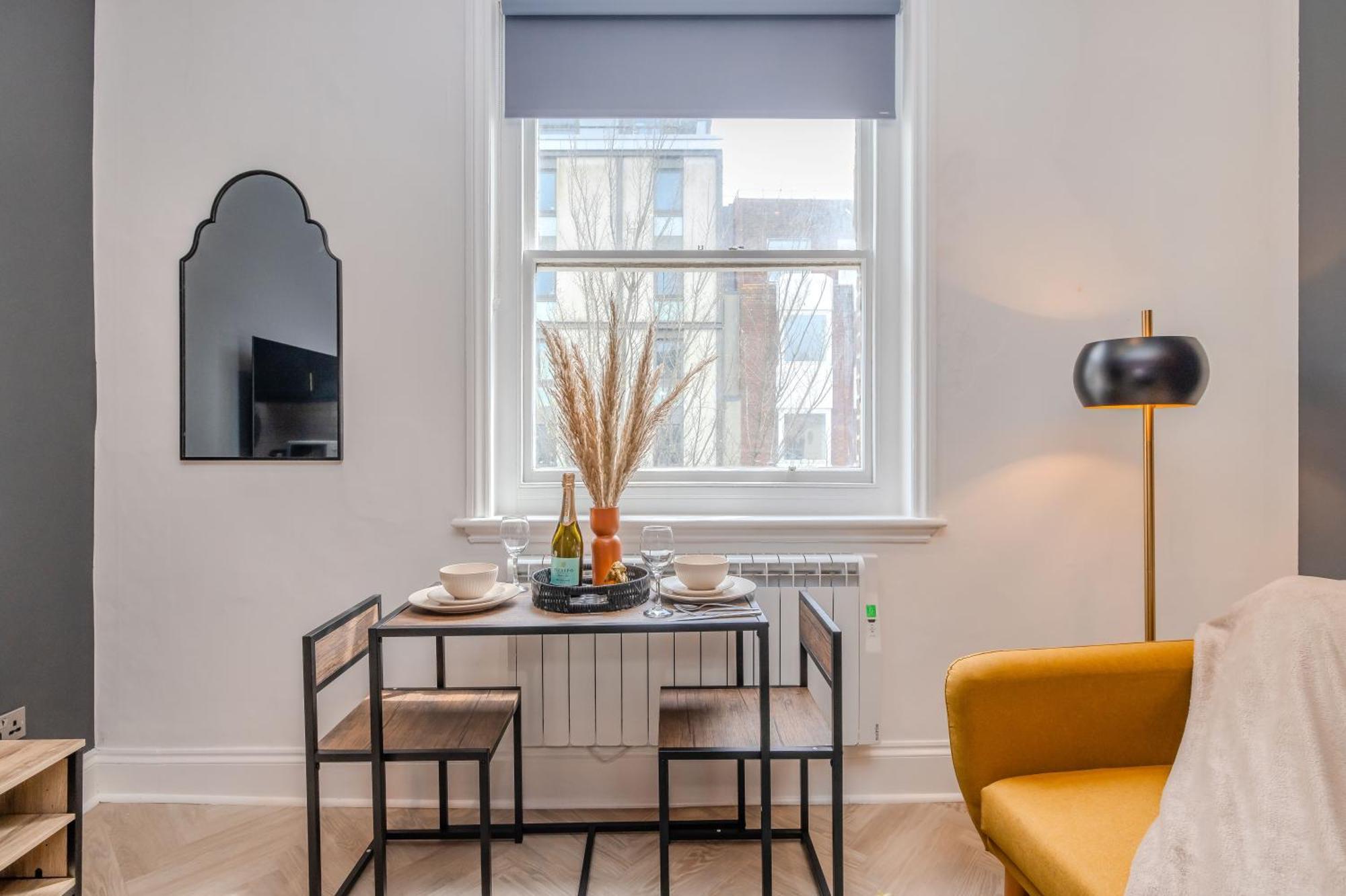 Super One Bedroom Flat I Next To Station I Walking Distance To Appartamento Hove